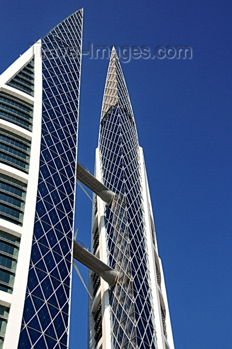 bahrain86: Manama, Bahrain: Bahrain World Trade Center - BWTC - built by architectural firm Atkins - photo by M.Torres - (c) Travel-Images.com - Stock Photography agency - Image Bank