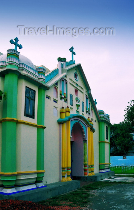 bangladesh8: Dakha / Dacca, Bangladesh: façade of the Holy Rosary Catholic Church / Tejgaon Church -  Farmgate - photo by M.Torres - (c) Travel-Images.com - Stock Photography agency - Image Bank