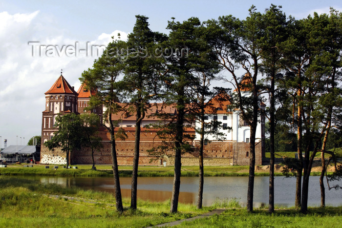 belarus101: Mir, Karelicy raion, Hrodna Voblast, Belarus: Mir Castle and trees - UNESCO World Heritage Site - photo by A.Dnieprowsky - (c) Travel-Images.com - Stock Photography agency - Image Bank