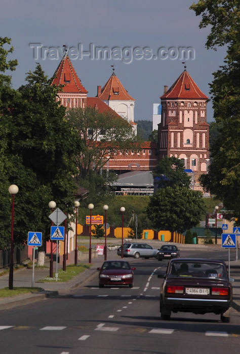 belarus102: Mir, Karelicy raion, Hrodna Voblast, Belarus: Mir Castle and traffic - UNESCO World Heritage Site - photo by A.Dnieprowsky - (c) Travel-Images.com - Stock Photography agency - Image Bank