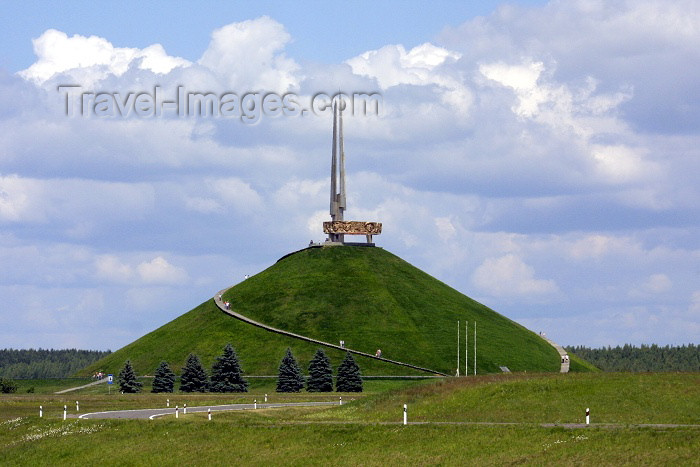 belarus23: Belarus - Minsk: glory hill - Mount of Glory - bayonets (photo by A.Stepanenko) - (c) Travel-Images.com - Stock Photography agency - Image Bank