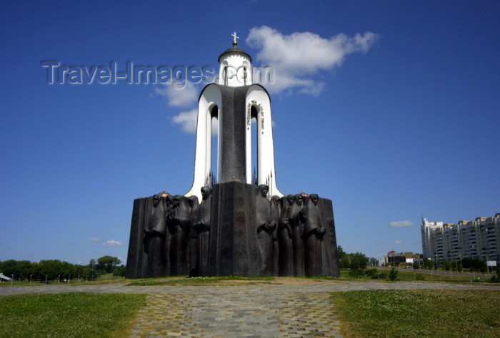 belarus29: Belarus - Minsk: Island of Tears - monument to the soldiers killed in the Afghanistan war (photo by A.Stepanenko) - (c) Travel-Images.com - Stock Photography agency - Image Bank