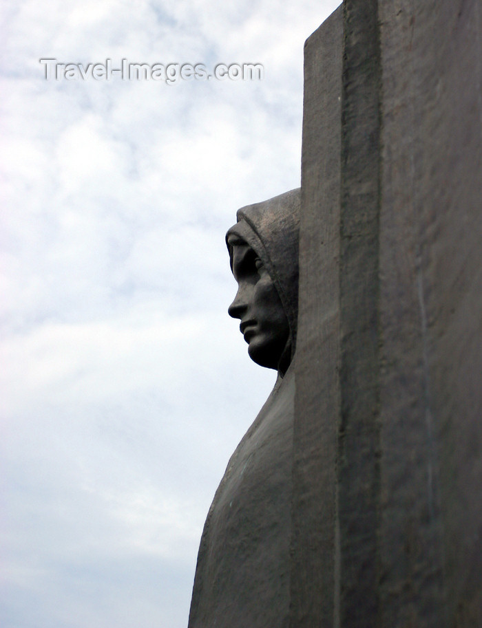 belarus43: Belarus - Minsk - Isle of Tears - weeping widow - photo by A.Stepanenko - (c) Travel-Images.com - Stock Photography agency - Image Bank