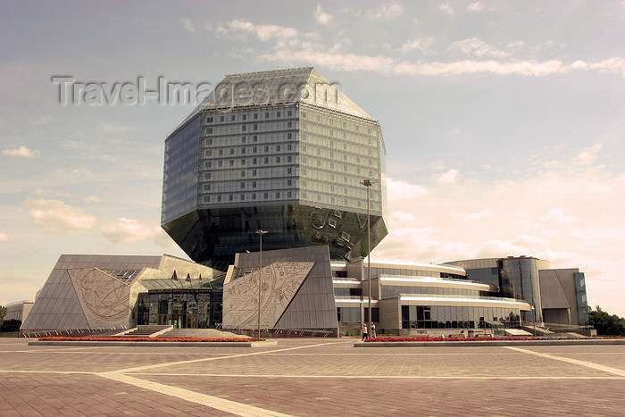 belarus45: Belarus - Minsk - National Library of Belarus architects M. Vinogradov, V. Kramorenk  - modern architecture - Independence Avenue - photo by A.Stepanenko - (c) Travel-Images.com - Stock Photography agency - Image Bank