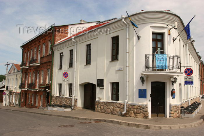 belarus48: Belarus - Minsk - Old town houses - photo by A.Stepanenko - (c) Travel-Images.com - Stock Photography agency - Image Bank