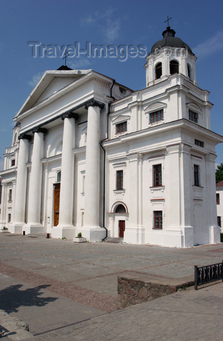 belarus54: Belarus - Mogilev - Catholic church of St. Stanislaus - Saint 

Stanislav Cathedral - photo by A.Dnieprowsky - (c) Travel-Images.com - Stock Photography agency - Image Bank