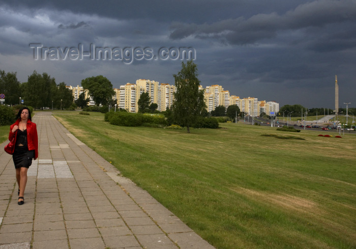 belarus76: Minsk, Belarus: woman walking near glory hill - photo by A.Dnieprowsky - (c) Travel-Images.com - Stock Photography agency - Image Bank