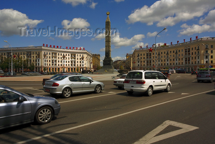 belarus80: Minsk, Belarus: traffic and Victory square - photo by A.Dnieprowsky - (c) Travel-Images.com - Stock Photography agency - Image Bank