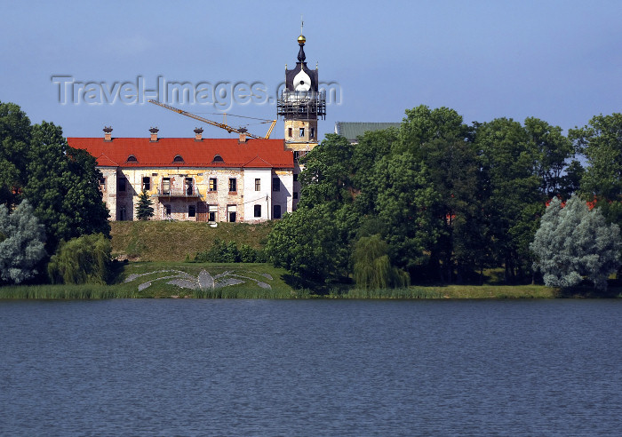 belarus87: Nesvizh / Nyasvizh, Minsk Voblast, Belarus: Nesvizh castle undergoing repairs - Architectural, Residential and Cultural Complex of the Radziwill Family at Niasviž - UNESCO World Heritage Site - photo by A.Dnieprowsky - (c) Travel-Images.com - Stock Photography agency - Image Bank