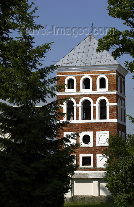 belarus90: Nesvizh / Nyasvizh, Minsk Voblast, Belarus: Castle tower and trees - Architectural, Residential and Cultural Complex of the Radziwill Family at Niasviž - UNESCO World Heritage Site - photo by A.Dnieprowsky - (c) Travel-Images.com - Stock Photography agency - Image Bank