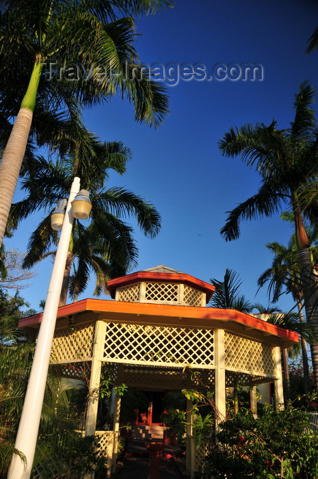 belize134: Belize City, Belize: gazebo at the Radisson hotel - photo by M.Torres - (c) Travel-Images.com - Stock Photography agency - Image Bank