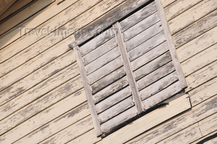 belize142: Belize City, Belize: detail of an old timber house on Orange st - photo by M.Torres - (c) Travel-Images.com - Stock Photography agency - Image Bank