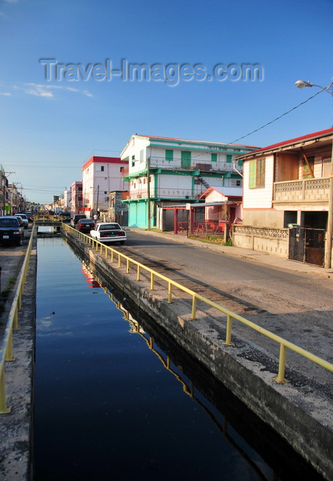 belize147: Belize City, Belize: Southside Canal - photo by M.Torres - (c) Travel-Images.com - Stock Photography agency - Image Bank