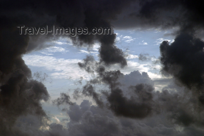 belize29: Belize - Seine Bight: clouds of confusion - photo by Charles Palacio - (c) Travel-Images.com - Stock Photography agency - Image Bank