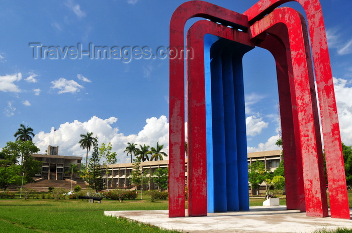 belize53: Belmopan, Cayo, Belize: Belize-Mexican Monument, parliament and government offices - Memorial Park and Independence Plaza - photo by M.Torres - (c) Travel-Images.com - Stock Photography agency - Image Bank