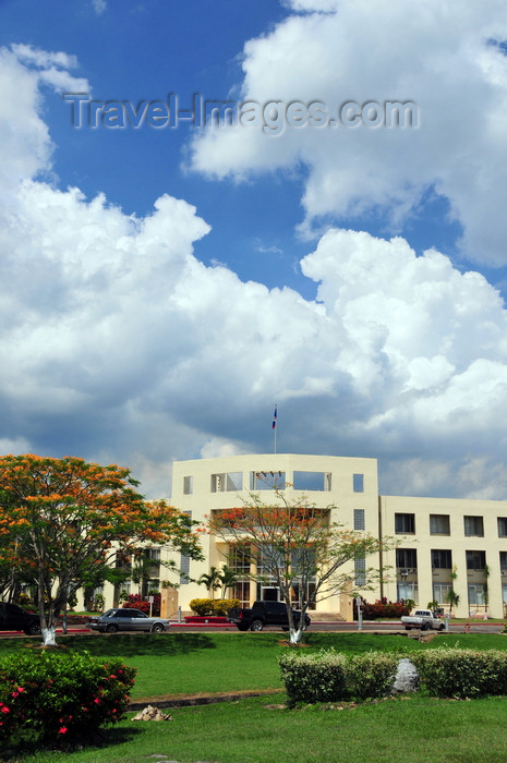 belize69: Belmopan, Cayo, Belize: Sir Edney Cain Building - main government building, housing the offices of the Prime Minister, Ministries of Finance, Budget Planning, Foreign Affairs, Economic Development, Trade, Industry and Commerce... - photo by M.Torres - (c) Travel-Images.com - Stock Photography agency - Image Bank