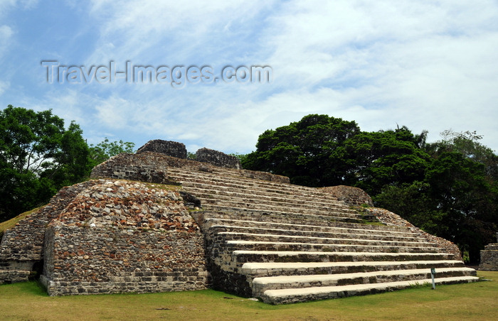 belize79: Altun Ha Maya city, Belize District, Belize: Plaza A - stairway and pyramid A-3 - Mayan temple - photo by M.Torres - (c) Travel-Images.com - Stock Photography agency - Image Bank