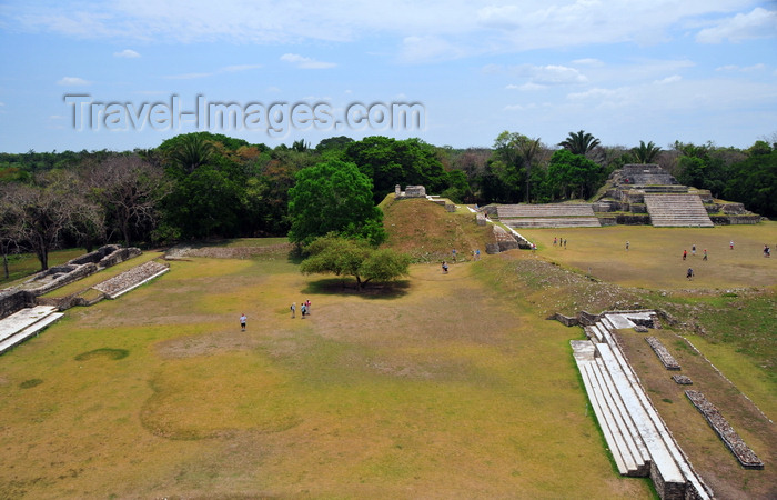 belize86: Altun Ha Maya city, Belize District, Belize: view of Plazas A an B from the top of the Temple of the Masonry Altars - Mesoamerican archaeological site near Rockstone Pond village comprising over 500 structures - photo by M.Torres - (c) Travel-Images.com - Stock Photography agency - Image Bank