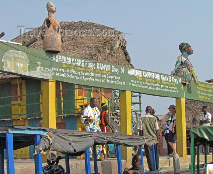 benin5: Ganvie, Benin: at the market - restaurant and hostel 'Chez M' - photo by G.Frysinger - (c) Travel-Images.com - Stock Photography agency - Image Bank