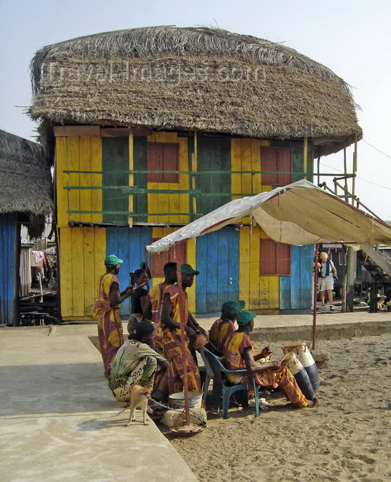 benin7: Ganvie, Benin: at the market - musicians near the colourful restaurant and hostel 'Chez M' - photo by G.Frysinger - (c) Travel-Images.com - Stock Photography agency - Image Bank