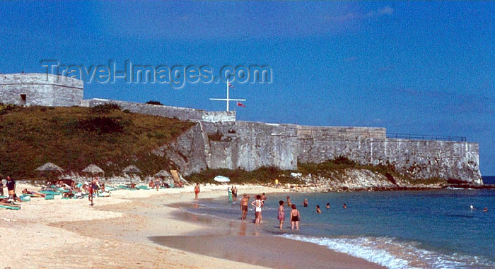 bermuda3: Bermuda - Fort Saint Catherine: beach on Gate’s Bay - St George's Island - photo by G.Frysinger - (c) Travel-Images.com - Stock Photography agency - Image Bank