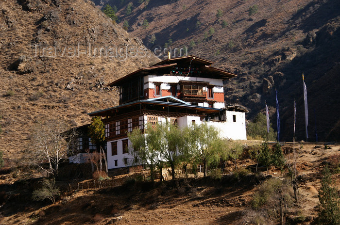 bhutan141: Bhutan - Tamchhog Lhakhang, on the bank of the Paro Chhu - photo by A.Ferrari - (c) Travel-Images.com - Stock Photography agency - Image Bank