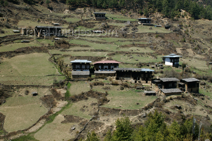 bhutan157: Bhutan - Haa valley - Bhutanese houses - photo by A.Ferrari - (c) Travel-Images.com - Stock Photography agency - Image Bank