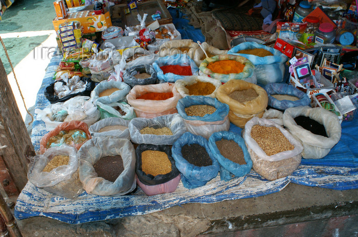 bhutan180: Bhutan - Thimphu - the market - various spices - photo by A.Ferrari - (c) Travel-Images.com - Stock Photography agency - Image Bank