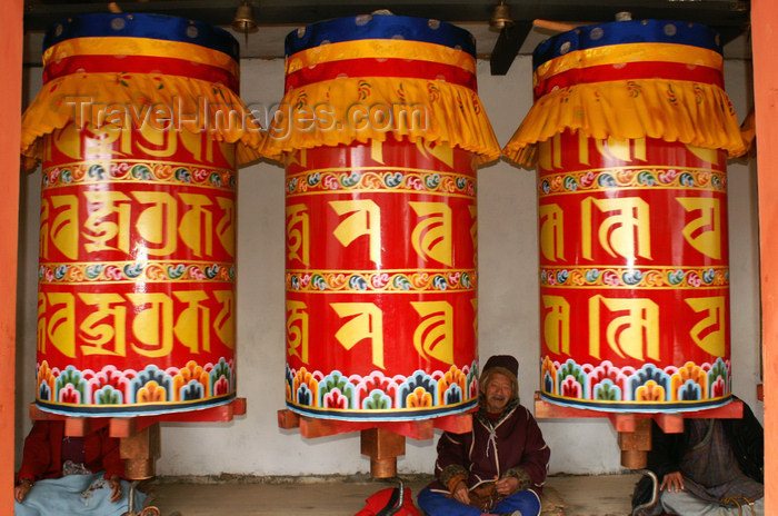 bhutan194: Bhutan - Thimphu - large red prayer wheels in the National Memorial Chorten - photo by A.Ferrari - (c) Travel-Images.com - Stock Photography agency - Image Bank