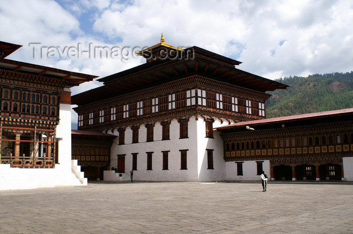 bhutan205: Bhutan - Thimphu - inside Trashi Chhoe Dzong - courtyard - photo by A.Ferrari - (c) Travel-Images.com - Stock Photography agency - Image Bank