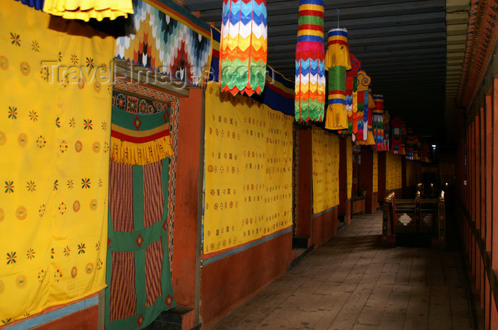 bhutan217: Bhutan - Corridor, inside Tango Goemba - photo by A.Ferrari - (c) Travel-Images.com - Stock Photography agency - Image Bank