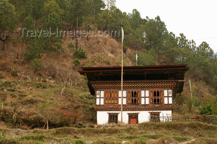 bhutan283: Bhutan - Bhutanese farm, on the way to Khansum Yuelley Namgyal Chorten - photo by A.Ferrari - (c) Travel-Images.com - Stock Photography agency - Image Bank