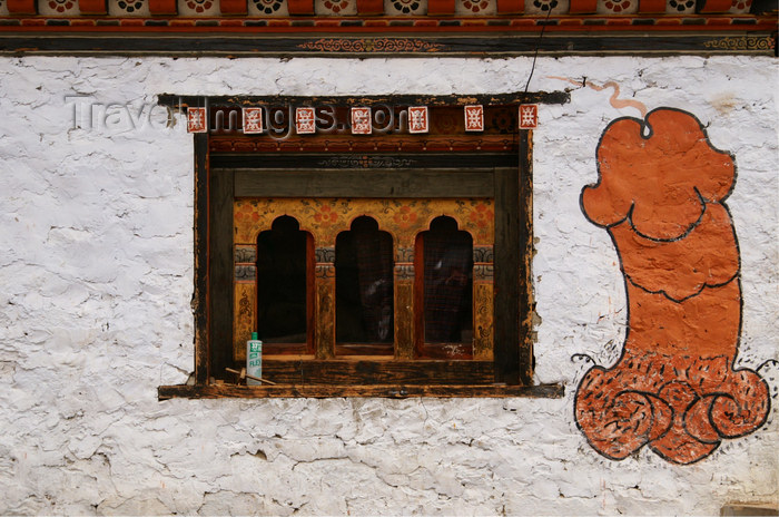 bhutan317: Bhutan - Chhume valley - phallus - lingam - symbol of fertility painted on a house - photo by A.Ferrari - (c) Travel-Images.com - Stock Photography agency - Image Bank