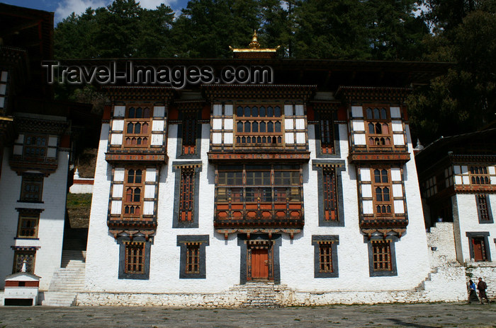 bhutan339: Bhutan - Kurjey Lhakhang - named for the bodily imprint of Guru Rinpoche visible in a rock - one of the three palaces - photo by A.Ferrari - (c) Travel-Images.com - Stock Photography agency - Image Bank