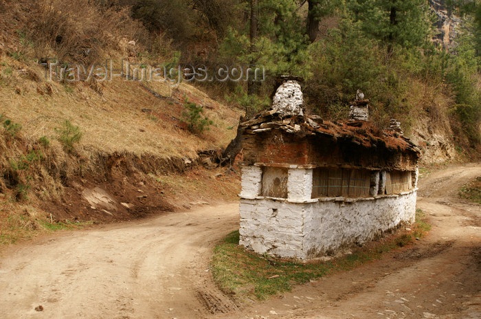 bhutan360: Bhutan - Mani wall in the Tang valley, drive left of it! - photo by A.Ferrari - (c) Travel-Images.com - Stock Photography agency - Image Bank