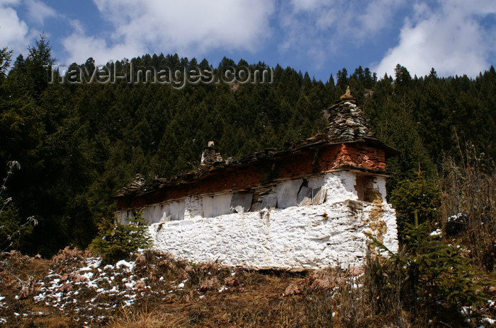 bhutan387: Bhutan - Ura valley - Mani wall - photo by A.Ferrari - (c) Travel-Images.com - Stock Photography agency - Image Bank