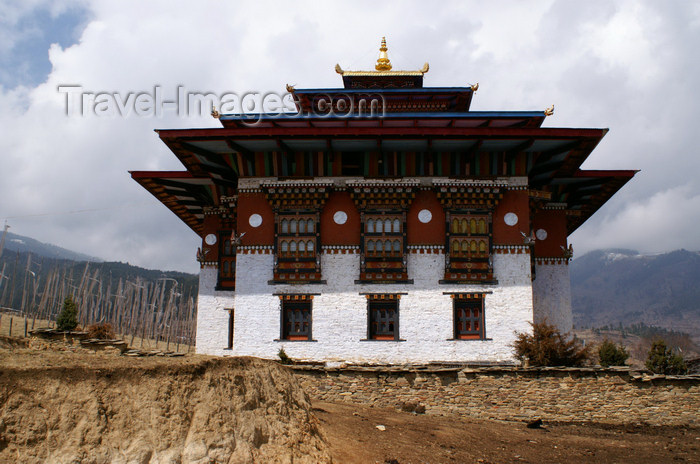 bhutan392: Bhutan - Ura village -  Geyden Lhakhang - photo by A.Ferrari - (c) Travel-Images.com - Stock Photography agency - Image Bank