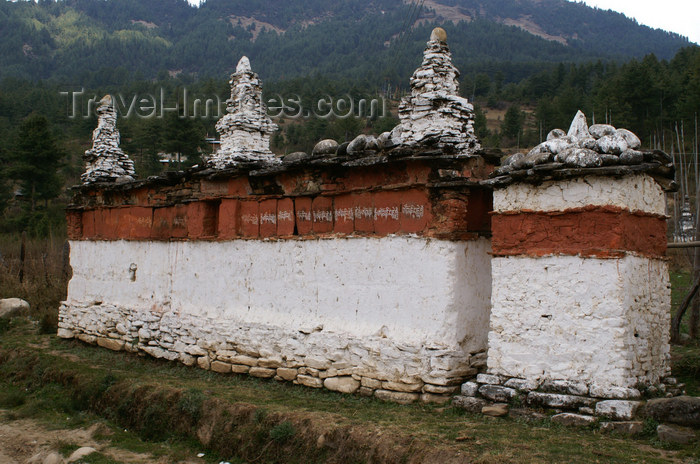 bhutan4: Bhutan - Bumthang valley - Mani wall near Tamshing Goemba - photo by A.Ferrari - (c) Travel-Images.com - Stock Photography agency - Image Bank