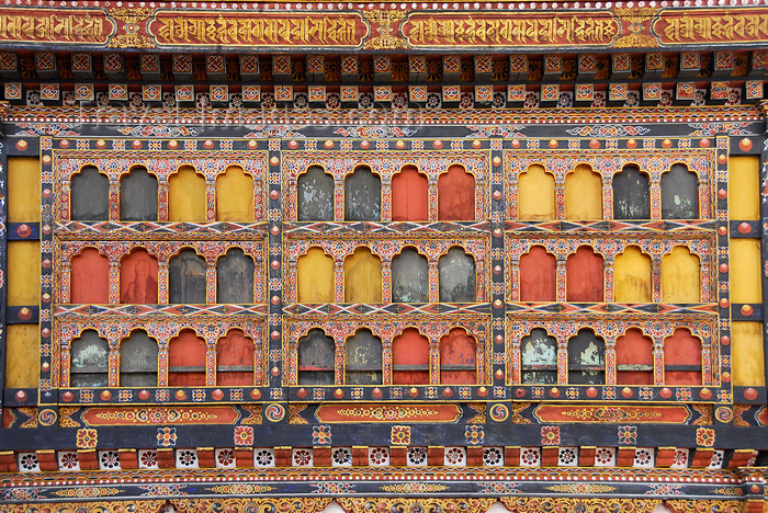 bhutan403: Bhutan, Paro, Detail Paro Dzong - decoration - photo by J.Pemberton - (c) Travel-Images.com - Stock Photography agency - Image Bank