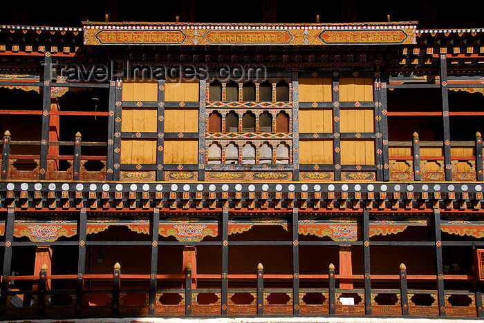 bhutan408: Bhutan, Paro, Detail Paro Dzong - balconies and windows - photo by J.Pemberton - (c) Travel-Images.com - Stock Photography agency - Image Bank