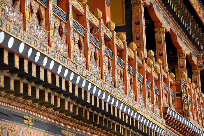 bhutan409: Bhutan, Paro, Detail of Paro Dzong interior courtyard - photo by J.Pemberton - (c) Travel-Images.com - Stock Photography agency - Image Bank