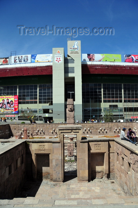 bolivia102: La Paz, Bolivia: Hernando Siles stadium and entrance to the Museo al Aire Libre, Open Air Museum with a replica on the semi-buried temple of Tiahuanaco - Tiwanaku Square - photo by M.Torres - (c) Travel-Images.com - Stock Photography agency - Image Bank