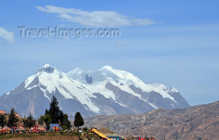 bolivia122: La Paz, Bolivia: mount llimani, Cordillera Real - symbol of the city - Parque Metropolitano Laikacota, Parque Urbano Central - photo by M.Torres - (c) Travel-Images.com - Stock Photography agency - Image Bank