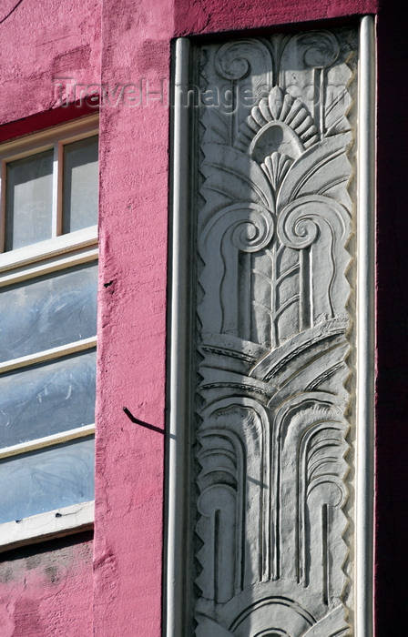 bolivia124: La Paz, Bolivia: art deco detail on Avenida Camacho - photo by M.Torres - (c) Travel-Images.com - Stock Photography agency - Image Bank