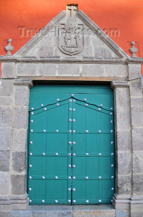 bolivia14: La Paz, Bolivia: Plaza Alonso de Mendoza, Calle Evaristo Valle - gate of Tambo Quirquincho museum, colonial tambo and residence of the cacique Quirquincha - photo by M.Torres - (c) Travel-Images.com - Stock Photography agency - Image Bank