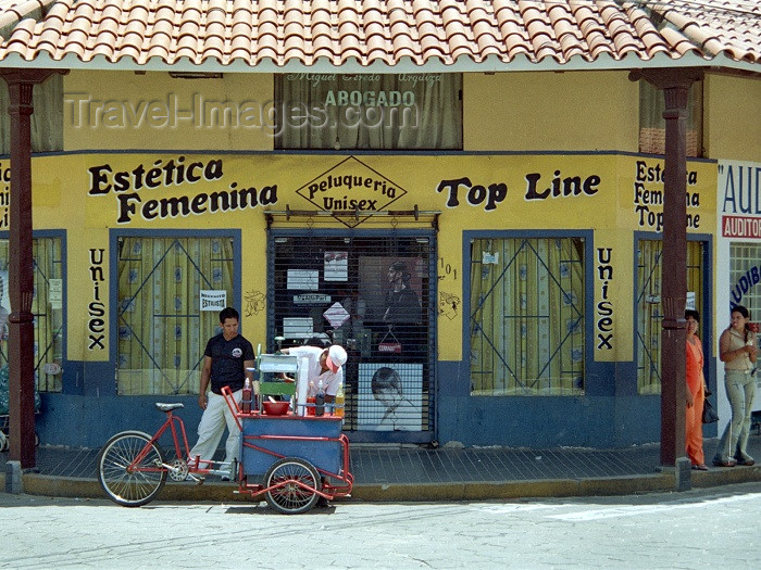 bolivia37: Santa Cruz de la Sierra, Andrés Ibáñez province, Sta Cruz department, Bolivia: beauty parlor - estética femenina - pleuqueria - photo by M.Bergsma - (c) Travel-Images.com - Stock Photography agency - Image Bank