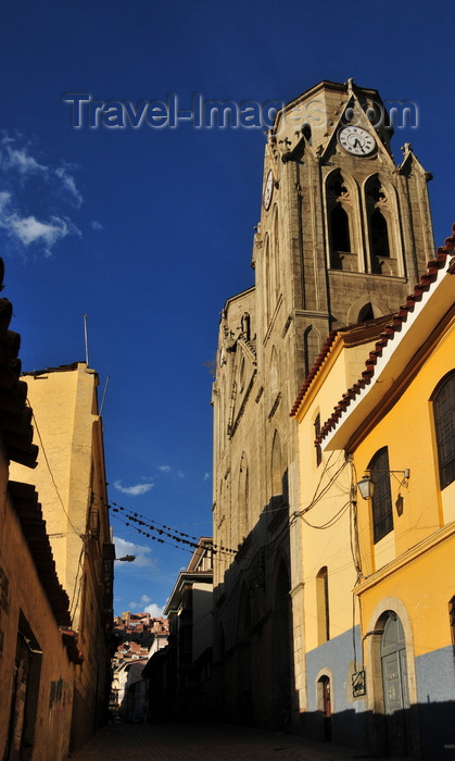 bolivia4: La Paz, Bolivia: up-hill along calle Pichincha, near calle Indaburo - the Jesuit church of the Sacred Heart / San Calixto on the right - photo by M.Torres - (c) Travel-Images.com - Stock Photography agency - Image Bank