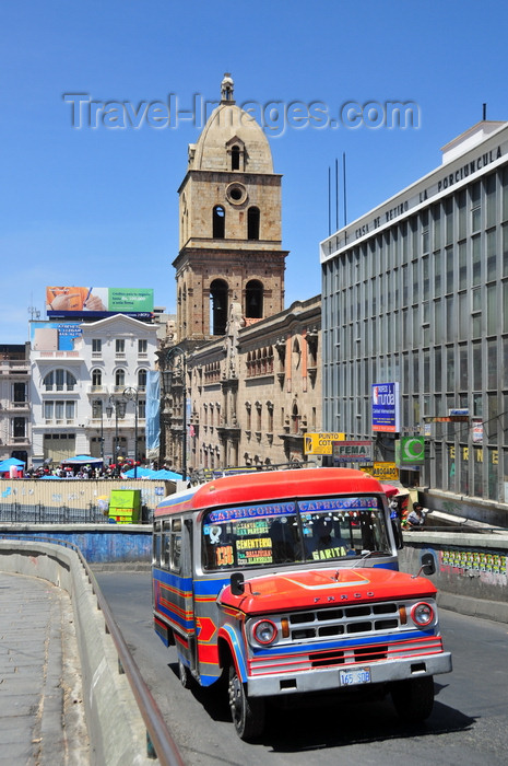 bolivia55: La Paz, Bolivia: Dodge micro-bus going along Calle Figueroa - San Francisco square and church in the background - Porciuncula retirement home - photo by M.Torres - (c) Travel-Images.com - Stock Photography agency - Image Bank