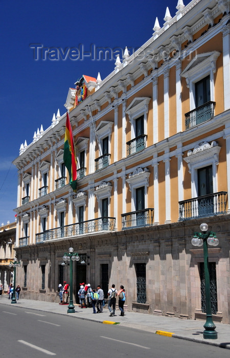 bolivia76: La Paz, Bolivia: Palacio Quemado - Palacio de Gobierno - executive building burned almost to the ground during an uprising in the 1875, against the government of Tomás Frías - Plaza Murillo - photo by M.Torres - (c) Travel-Images.com - Stock Photography agency - Image Bank