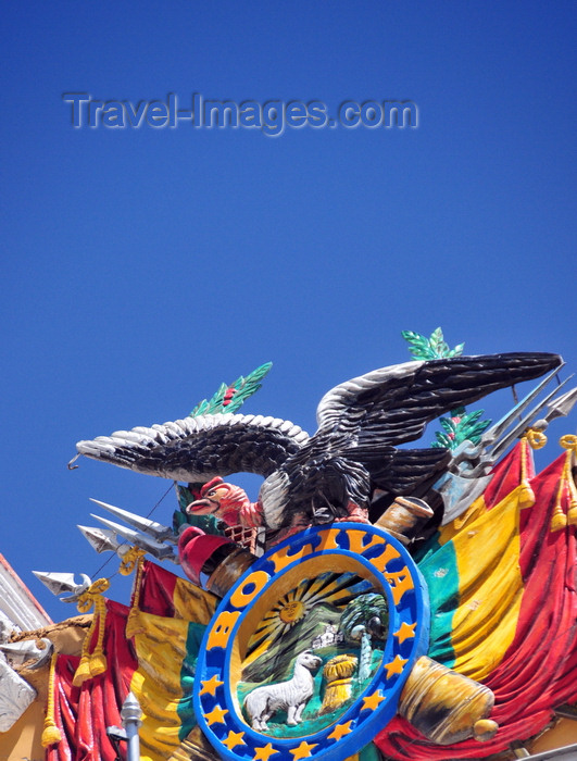 bolivia77: La Paz, Bolivia: Bolivian coat of arms atop the Presidential / Government palace - Palacio Quemado - Palacio de Gobierno - Plaza Murillo - photo by M.Torres - (c) Travel-Images.com - Stock Photography agency - Image Bank